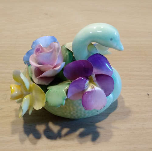 Sylvac flower swan number 152