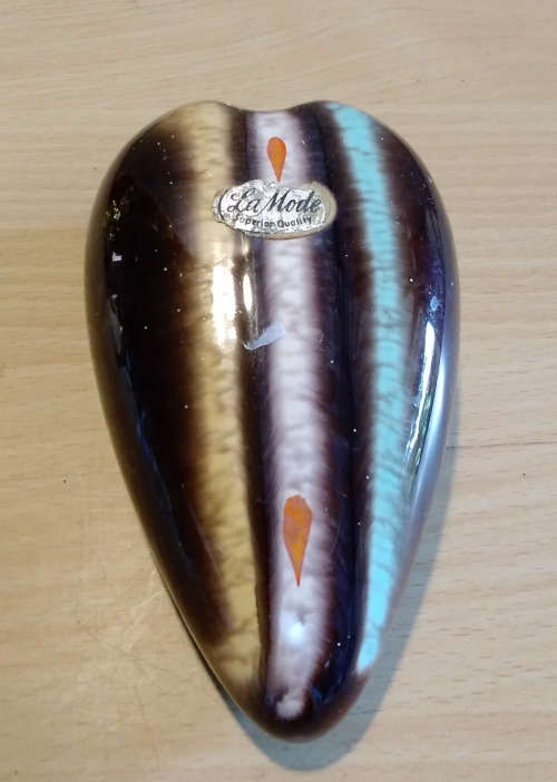 La mode `Foreign` wall vase