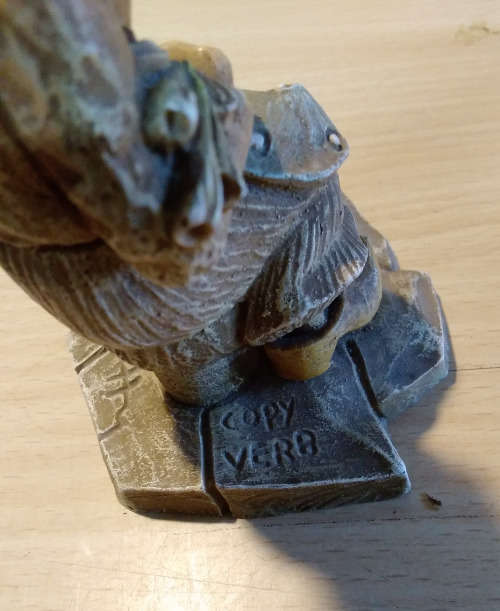 Dutch verb girl figurine