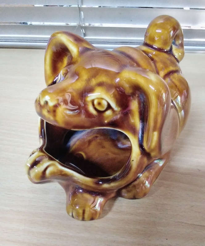 Chinese dog ashtray