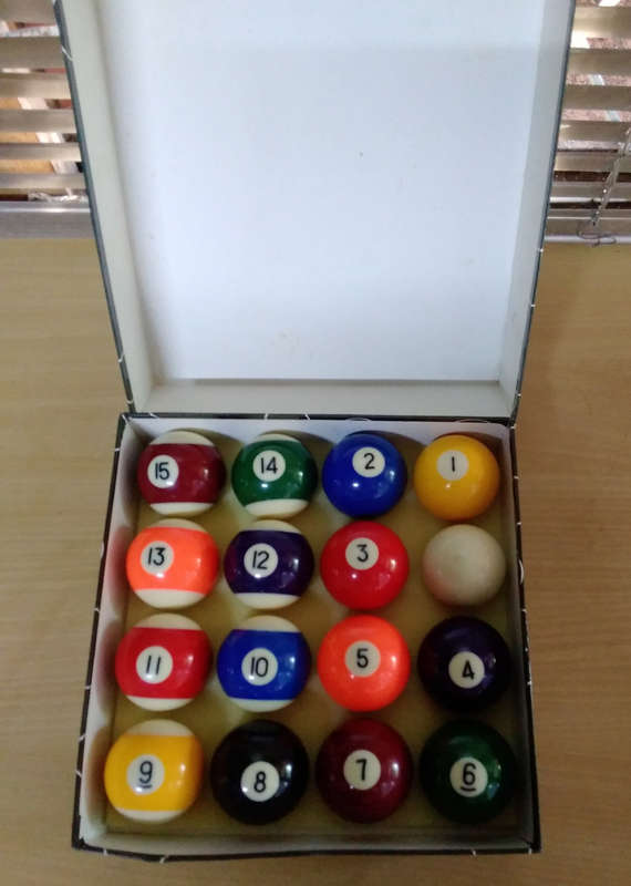 Snooker balls