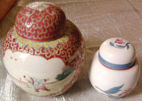 Oriental ginger jar and Elizabeth Arden jar