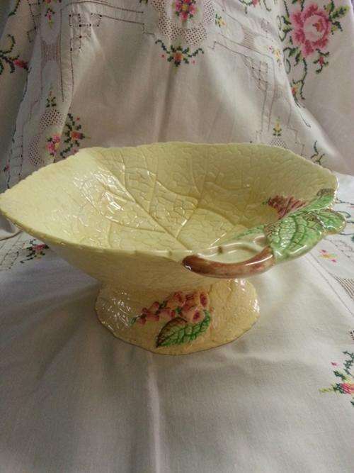 The Carlton Flower dish (Large 28cm x 11 cm) - for those that appreciate the Carlton ware style!