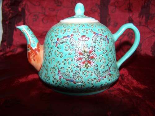 ORIENTAL TEAPOT WITH 2 CUPS