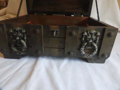 TREASURE CHEST