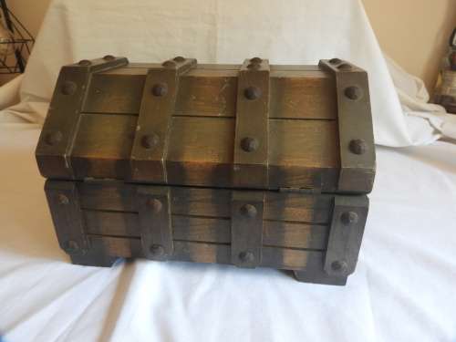 TREASURE CHEST