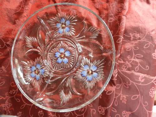 4 DIVISION SNACK BOWL WITH BLUE FLOWERS