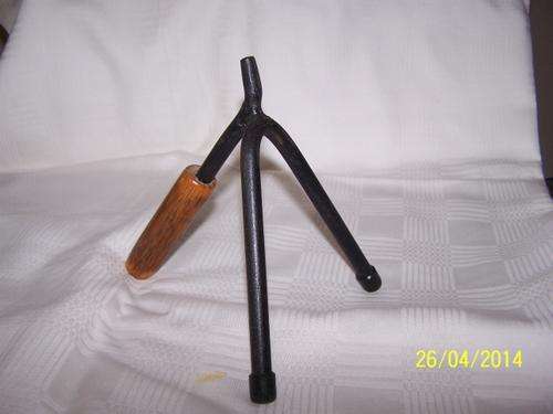 Potjie mates ( Potjie lid holder)