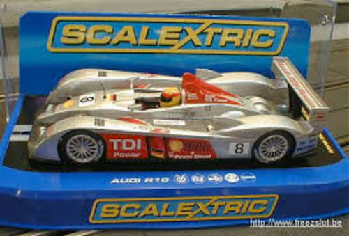 Scalextric Audi R10