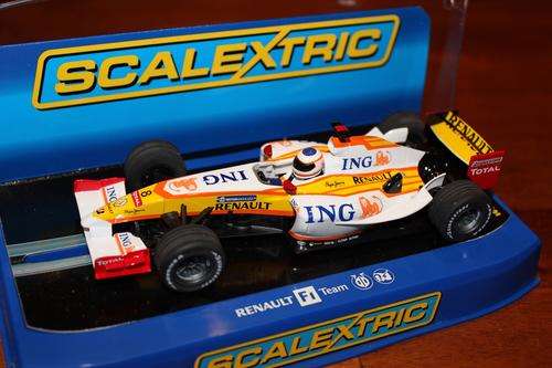 Scalextric Renault F1Team
