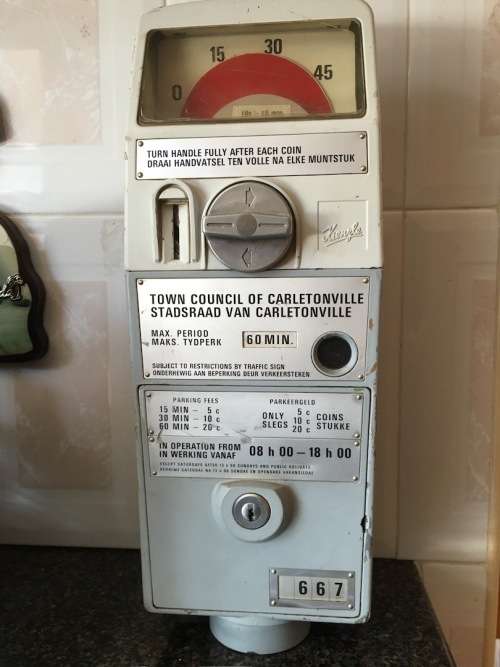 GERMAN "KIENZLE" PARKING METER ON STAND - CARLTONVILLE JHBG - WORKING WITH COINS