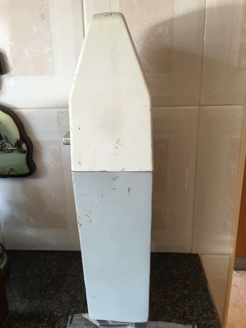 GERMAN "KIENZLE" PARKING METER ON STAND - CARLTONVILLE JHBG - WORKING WITH COINS