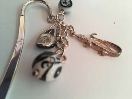 SILVER 925 WITH MAKERS MARK - BOOK MARK WITH GLASS EYE BALLS, CROCODILE & LEAF