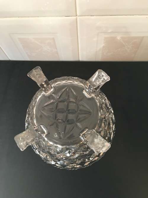 ANTIQUE CRYSTAL DEEP CUT CIRCULAR BOWL WITH 4 X FEET - LARGE