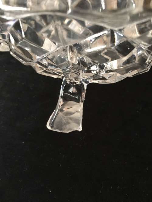ANTIQUE CRYSTAL DEEP CUT CIRCULAR BOWL WITH 4 X FEET - LARGE