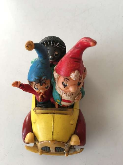 CORGI NODDY CAR WITH NODDY BIG EARS GREY FACE GOLLY - CIRCA 1969-1970 -  RARE TO FIND!!!