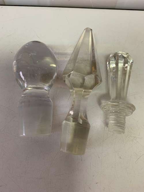 CRYSTAL DECANTER STOPPERS X 3