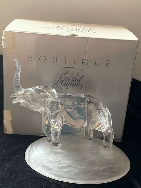 LEAD CRYSTAL ELEPHANT FROSTED BASE - CRISTAL d ARQUES FRANCE ORIGINAL  BOXED