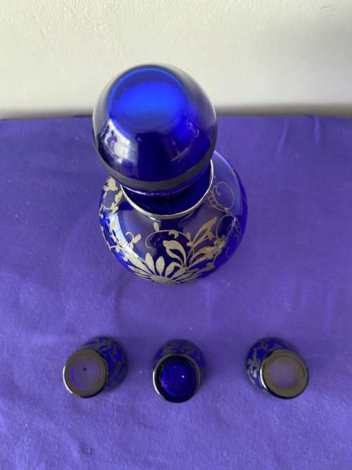 ITALIAN COBALT BLUE SILVER OVERLAY DECANTER WITH 3 x SHOT GLASSES