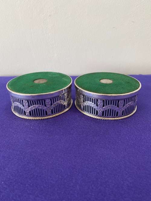 VINERS OF SHEFFIELD ENGLAND PAIR OF WINE DECANTER COASTERS