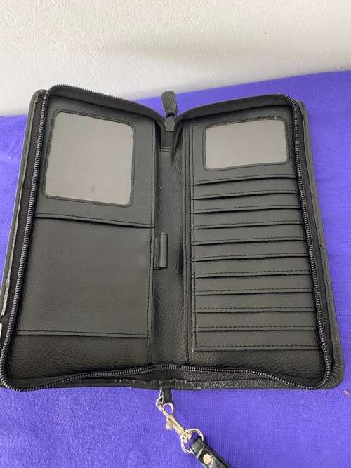 GENUINE BLACK LEATHER STAMPED GENTS HAND CLUTCH WALLET