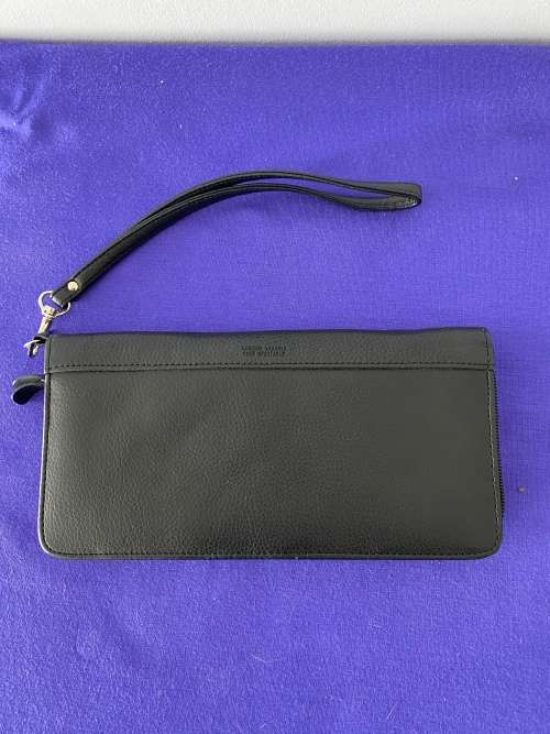 GENUINE BLACK LEATHER STAMPED GENTS HAND CLUTCH WALLET