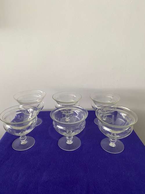 CRYSTAL GRAPE PATTERN SET OF 6 x GLASSES WITH CUPS