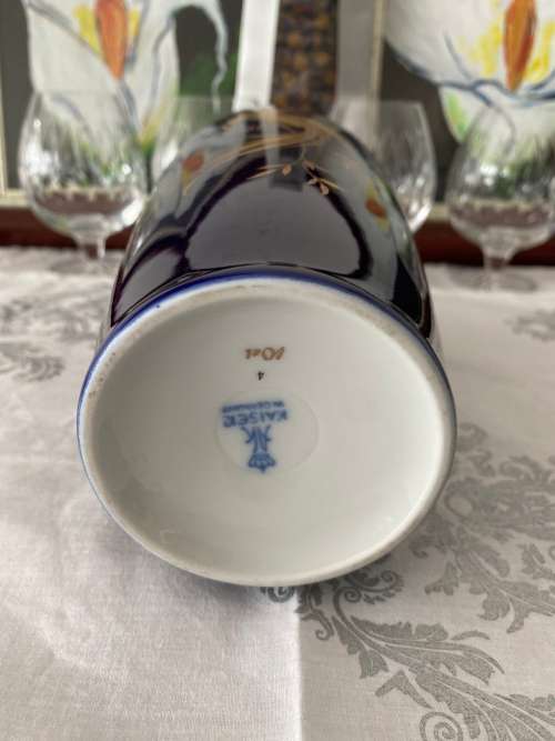 KAISER GERMANY SYMPHONIE COBALT BLUE AND GOLD PEACOCK NOSSEK DESIGN LARGE VASE
