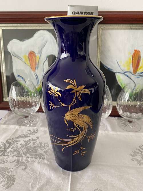 KAISER GERMANY SYMPHONIE COBALT BLUE AND GOLD PEACOCK NOSSEK DESIGN LARGE VASE