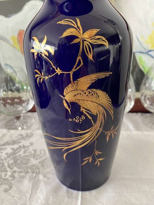 KAISER GERMANY SYMPHONIE COBALT BLUE AND GOLD PEACOCK NOSSEK DESIGN LARGE VASE