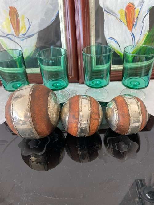VINTAGE INDIA GRADUATED WOODEN SILVER TONE METAL SURROUNDS BALLS X 3