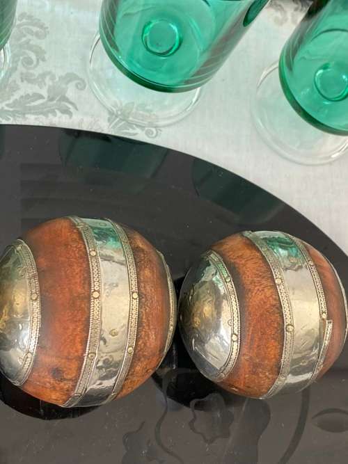 VINTAGE INDIA GRADUATED WOODEN SILVER TONE METAL SURROUNDS BALLS X 3
