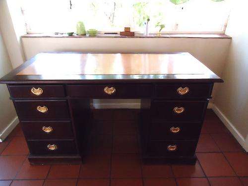 VINTAGE MAHOGANY STUDY DESK