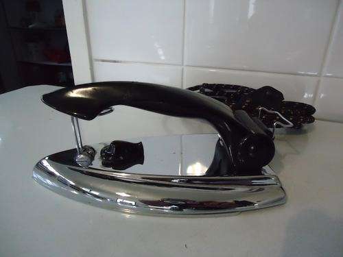 ANTIQUE MORPHY-RICHARDS IRON MODEL NO. GW/1 ENGLAND