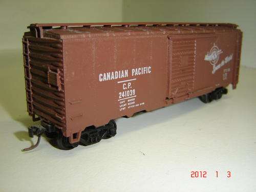 HO Athearn 40' Box Car Canadian Pacifoc Used Boxed