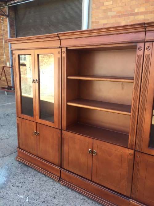 3 Piece Bookcase in solid wood and veneers