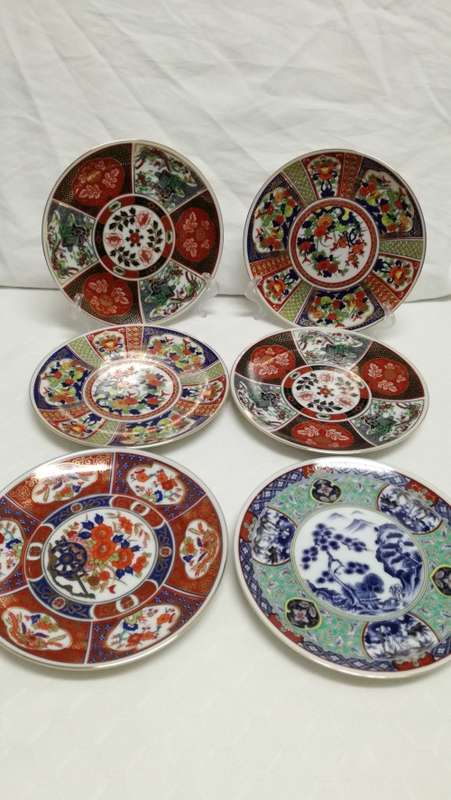 Vintage Imari Japanese plates