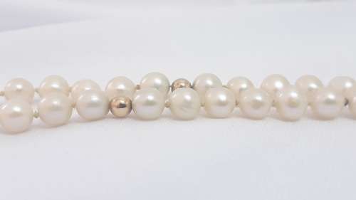 Vintage pearl necklace
