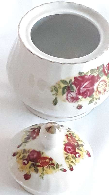 Vintage Elegant China `English Rose` set