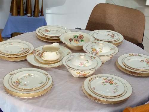 1930s Alfred Meakin `Royal Marigold` dinner set