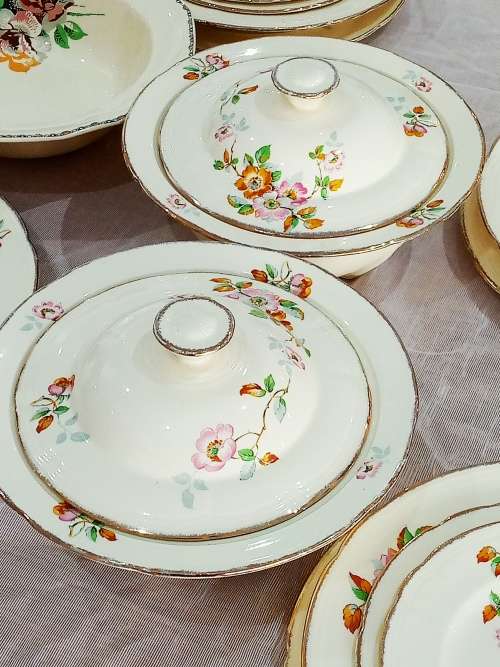 1930s Alfred Meakin `Royal Marigold` dinner set