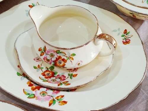 1930s Alfred Meakin `Royal Marigold` dinner set