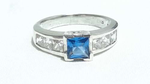Sterling silver ring with cubic zirconias