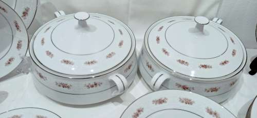 Vintage Noritake `Petula` dinnerware