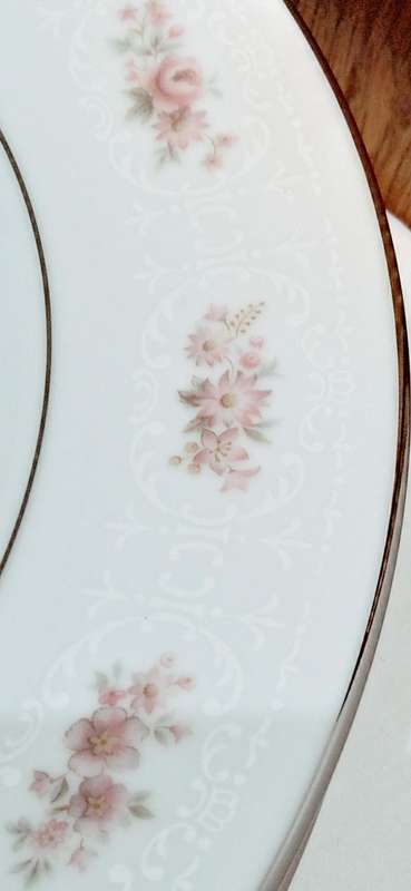 Vintage Noritake `Petula` dinnerware