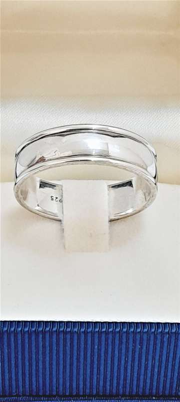 Sterling silver men`s band