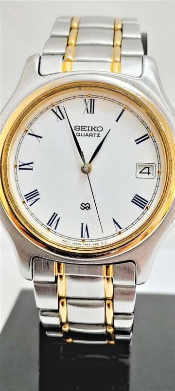 Seiko SQ dual tone men`s dress watch