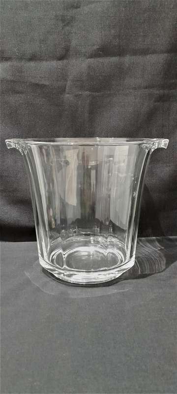 1980s Luminarc ice bucket