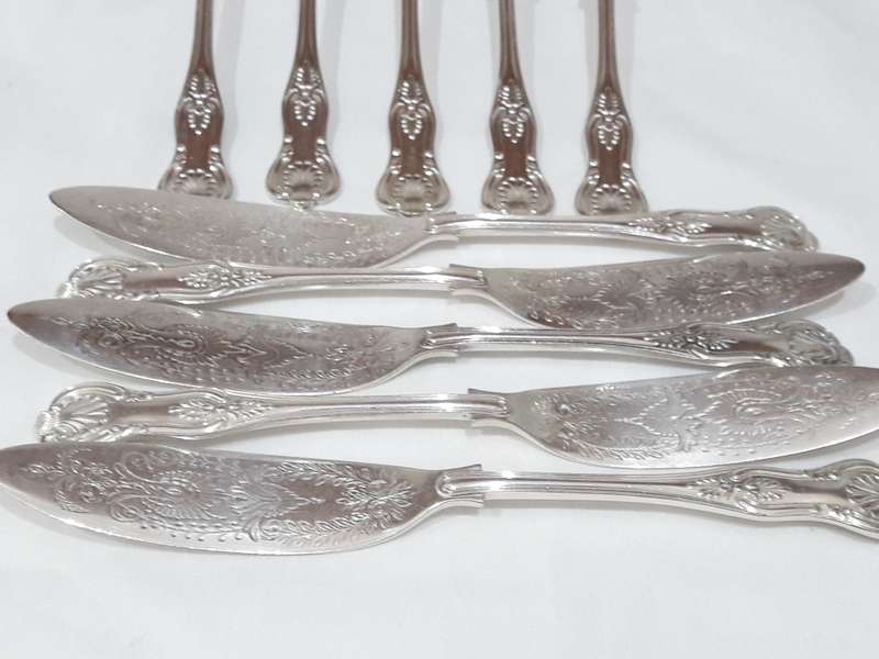 Vintage Kings Pattern silver plate cutlery set