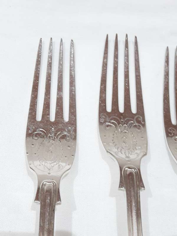 Vintage Kings Pattern silver plate cutlery set